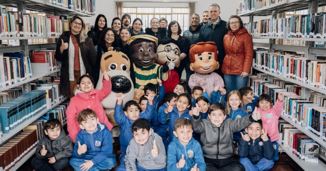 Biblioteca Princesa Isabel Em Quatro Barras Completa Anos De