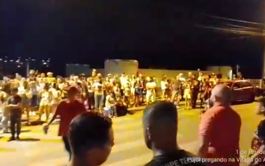 O Evento Contou Ainda Com Um Momento De Oracao Ministrada Por Fabiano Pujol Grupo Promove Queima De Fogos Durante A Virada De Ano No Santa Rosa