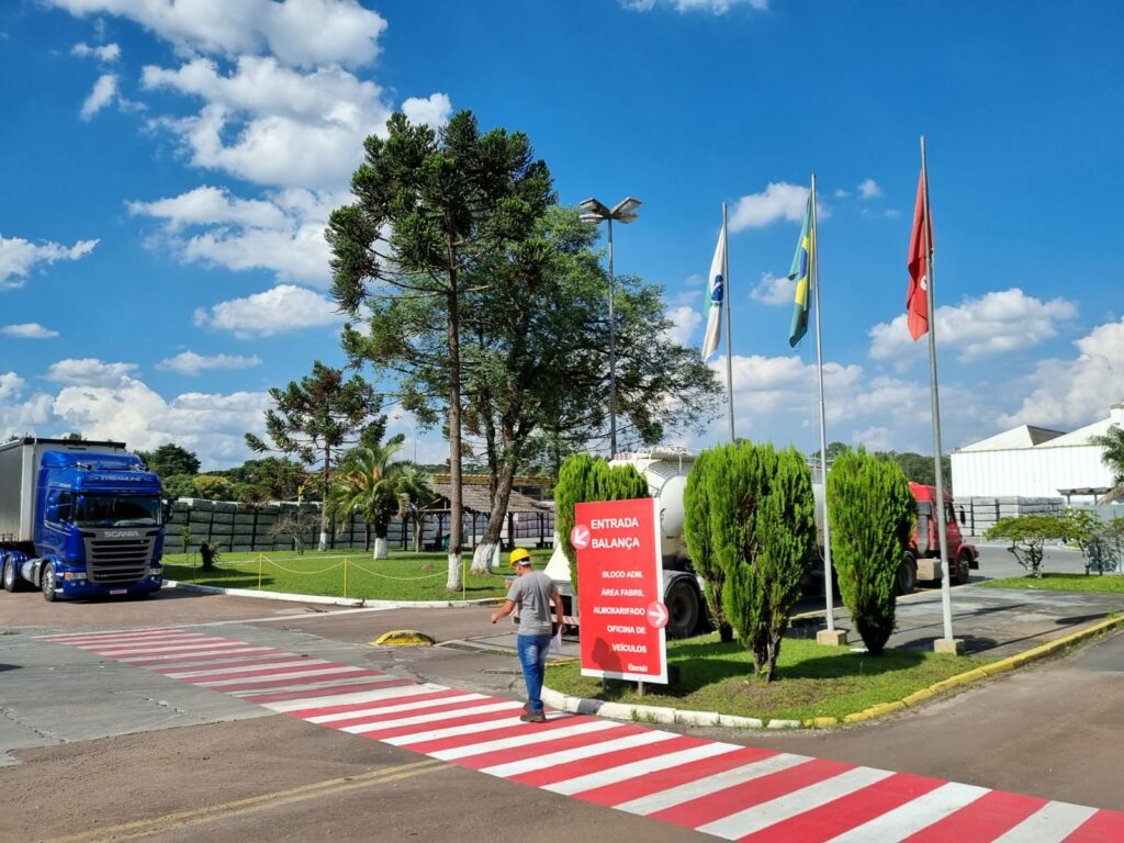 ≪Strong≫Eternit Completa 45 Anos De Atividades Em Colombo E Celebra Liderança No Mercado, Inovação E Tecnologia≪/Strong≫ Empresa Inciou Em 2021 A Producao De Telhas Fotovoltaicas Certificadas Pelo Inmetro ≪Strong≫Eternit Completa 45 Anos De Atividades Em Colombo E Celebra Liderança No Mercado, Inovação E Tecnologia≪/Strong≫