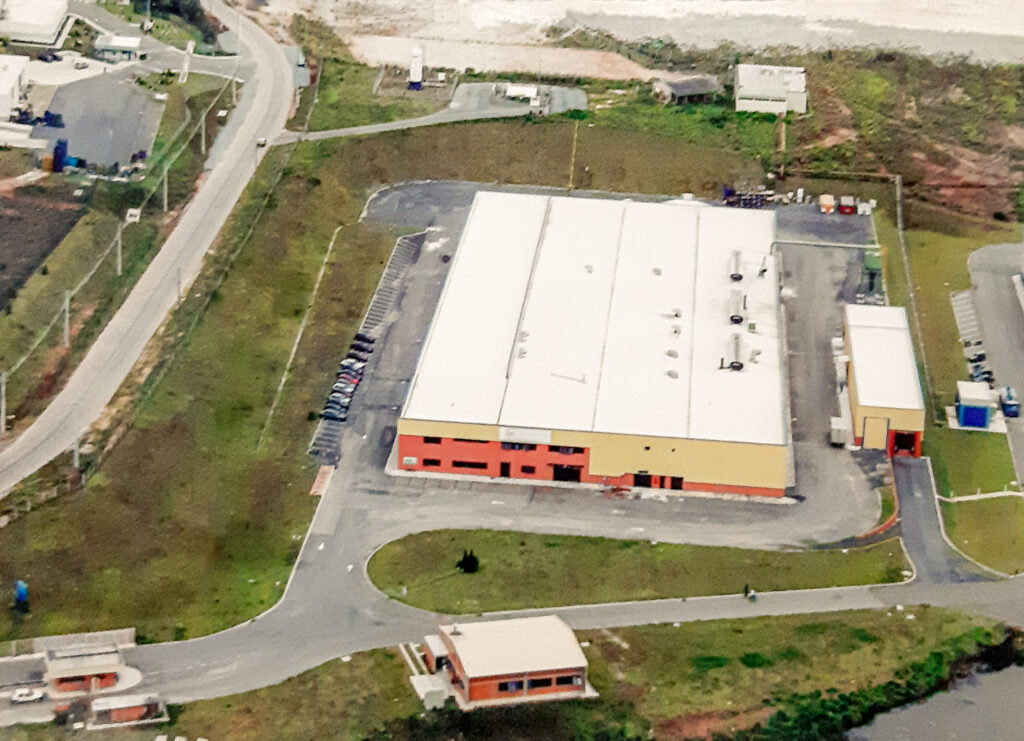 A Fabrica Foi Uma Das Primeiras Que Deram Inicio Ao Centro Industrial Do Borda Do Campo Em 1999. Na Foto A Industria Copo Em 4 De Novembro De 2001 Copo Brasil Completa 25 Anos Com Planos De Se Tornar Ainda Mais Competitiva No Próximo Triênio