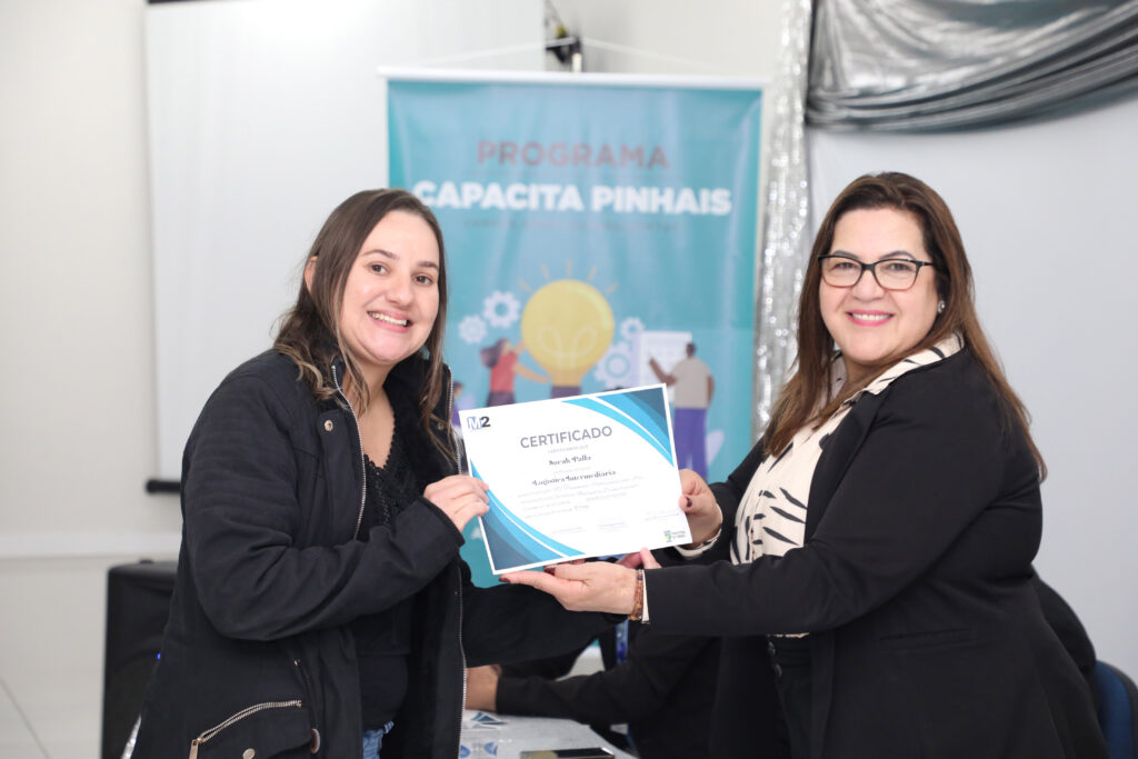 2 1 Mais De 100 Certificados São Entregues Pelo Programa Capacita Pinhais