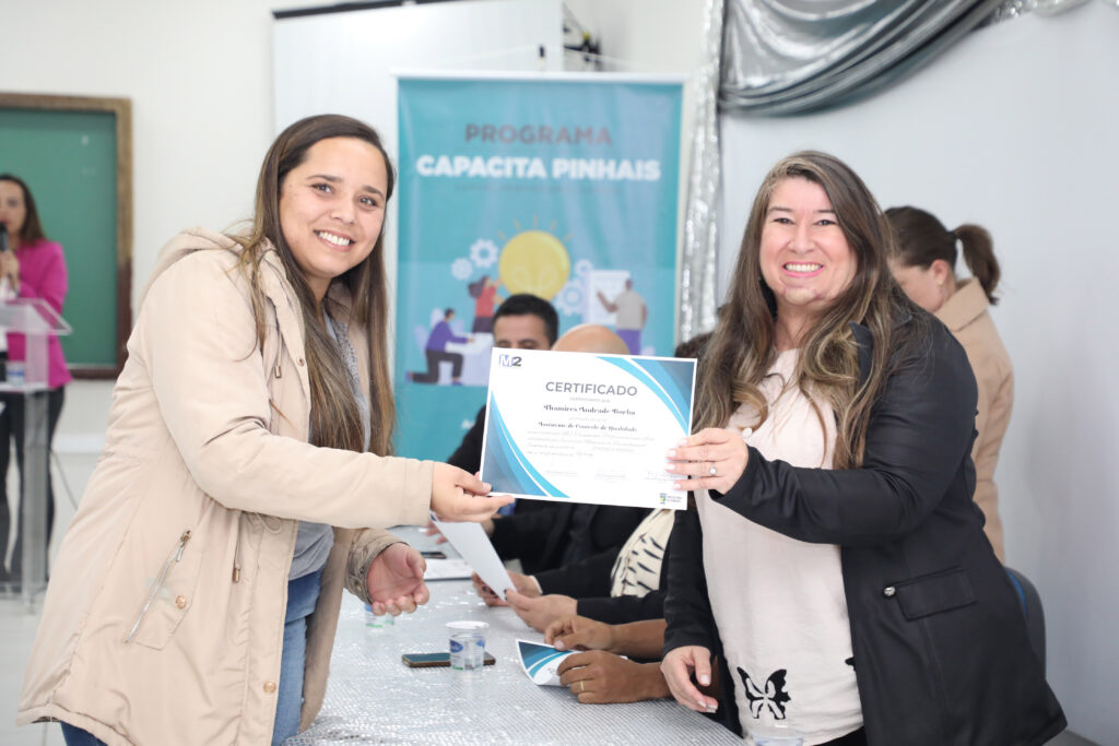 4 2 Mais De 100 Certificados São Entregues Pelo Programa Capacita Pinhais