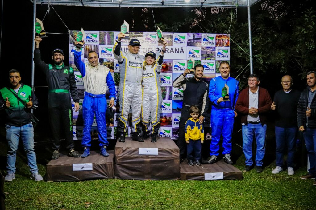 Rally Da Natureza Movimenta As Estradas Rurais De Tunas Do Paraná; Outras Etapas Serão Realizadas No Município Ainda Este Ano Competicao Consolidou A Vitoria Da Dupla Luis Debes E Gracielle Debes Rally Da Natureza Movimenta As Estradas Rurais De Tunas Do Paraná; Outras Etapas Serão Realizadas No Município Ainda Este Ano