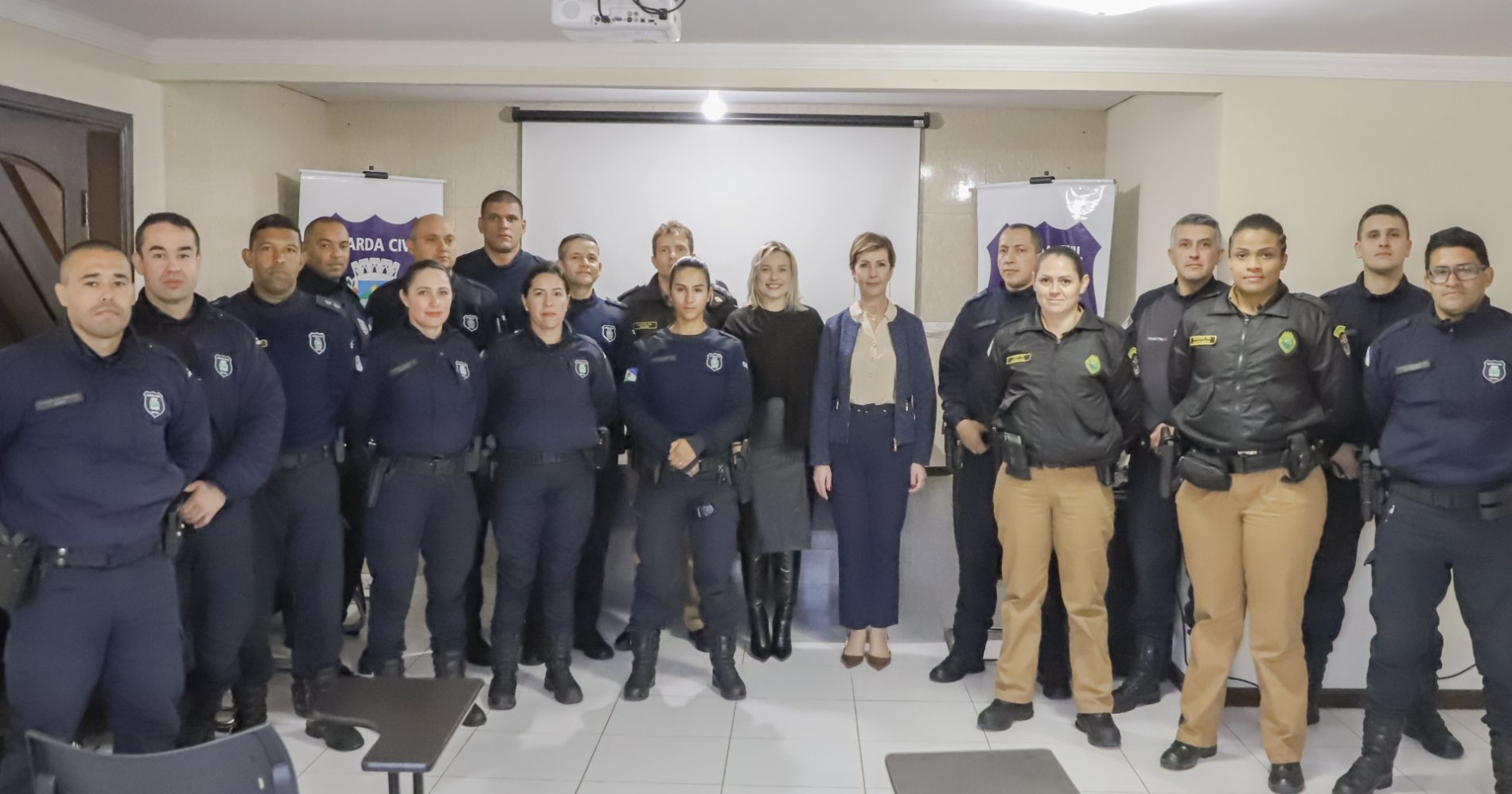 Guarda Civil Municipal de Campina Grande do Sul recebe capacitação contra a violência familiar e de gênero