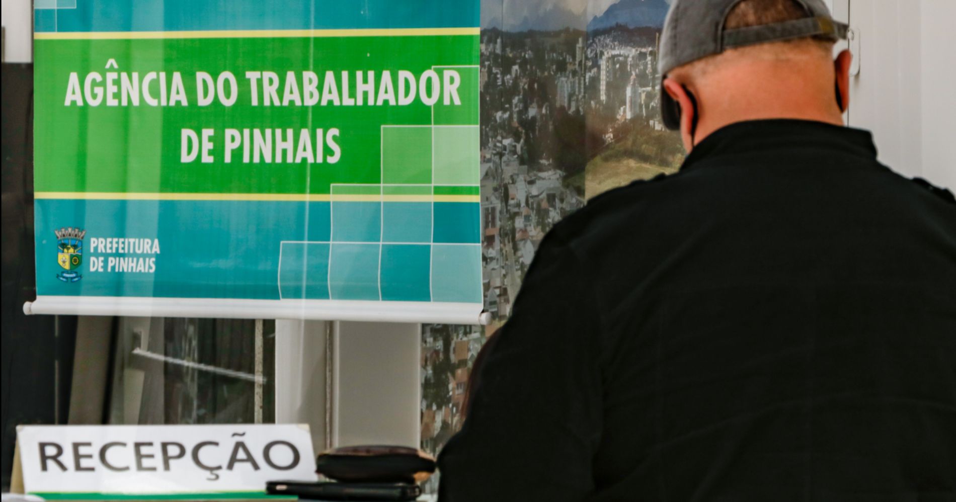 Pinhais conquista o terceiro lugar em número de contratações na Região Metropolitana em maio