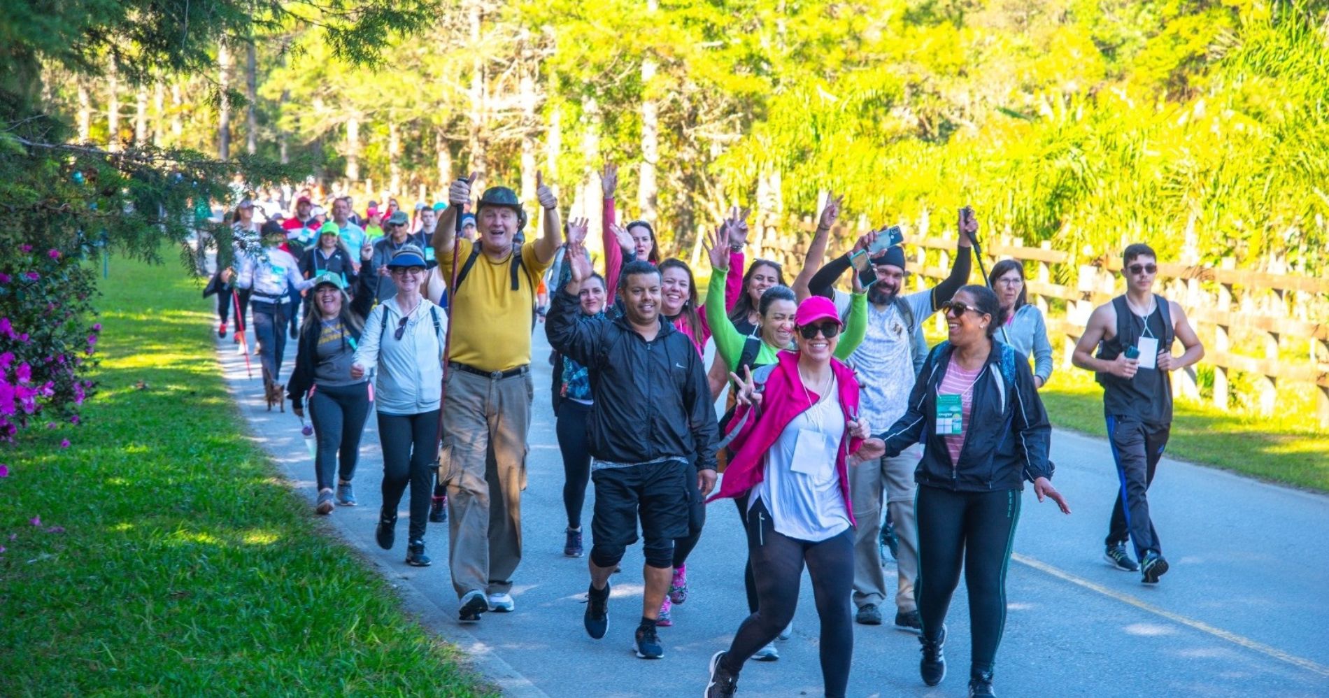 Caminhada comemorativa aos 150 anos da Estrada da Graciosa reúne mais de mil participantes