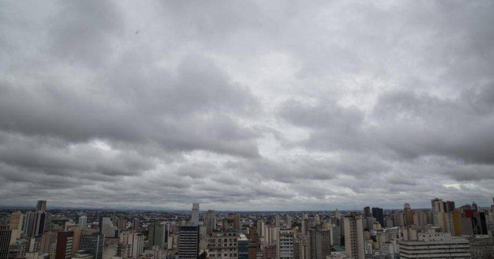 Curitiba terá variação de temperaturas e chuvas nesta semana