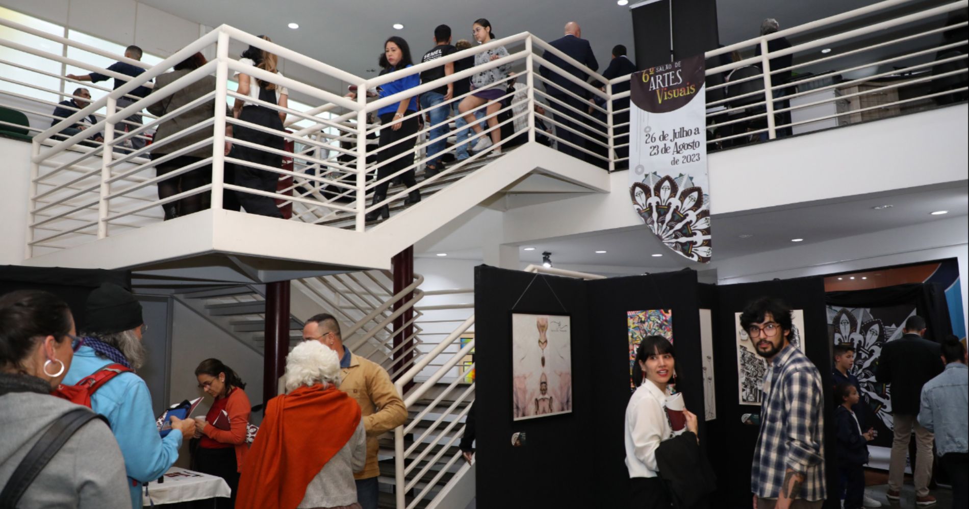 Evento de Noite dos Escritores e Salão de Artes Visuais agita a cena cultural de Pinhais