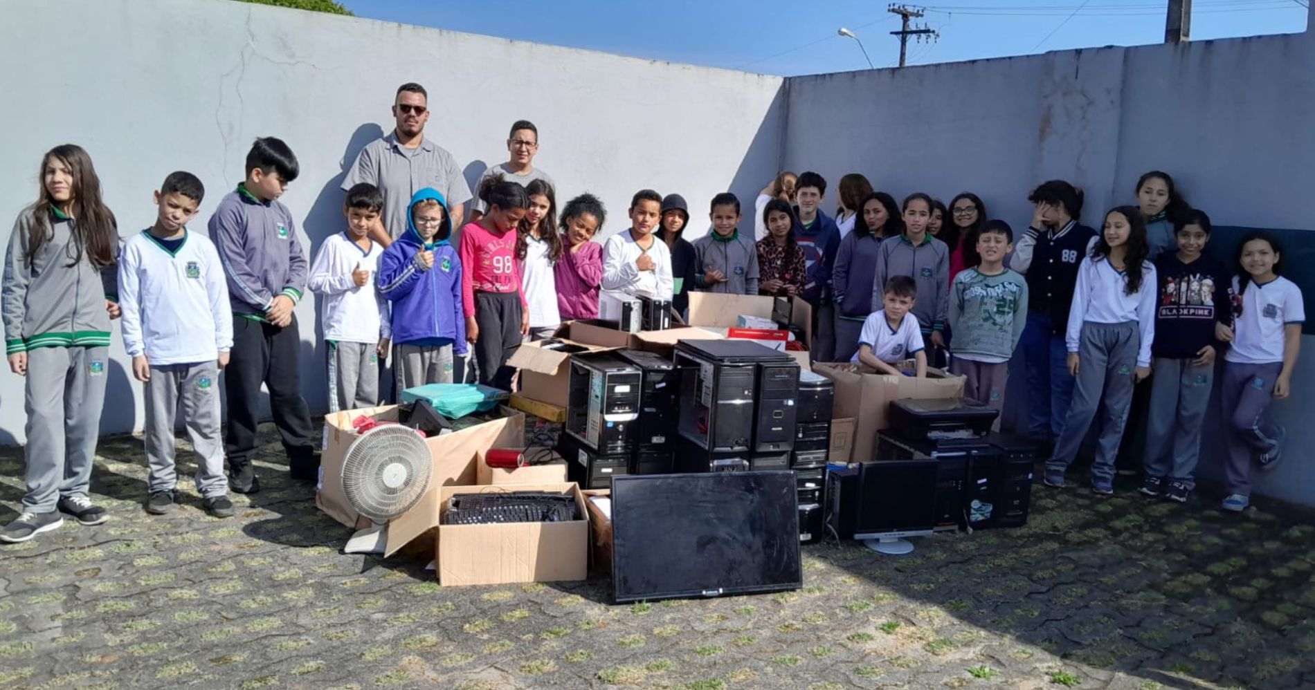 Escola de Campina Grande do Sul realiza ação de coleta de lixo eletrônico