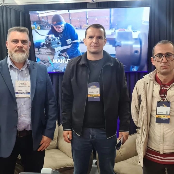 Empresas De Campina Grande Do Sul E Quatro Barras Marcaram Presença Na Induspar 2023 O Diretor Da Metalurgica Lopes Clevis Jose O Secretario De Desenvolvimento Economico E Trabalho De Quatro Barras Wagner Santos E O Diretor Eneias Empresas De Campina Grande Do Sul E Quatro Barras Marcaram Presença Na Induspar 2023