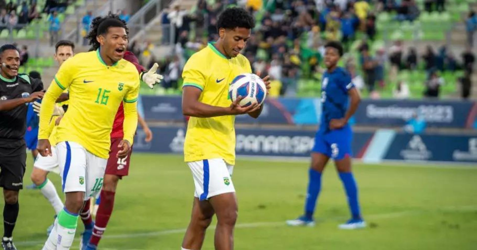 Brasil supera os Estados Unidos na estreia do Pan-Americano com gol no final