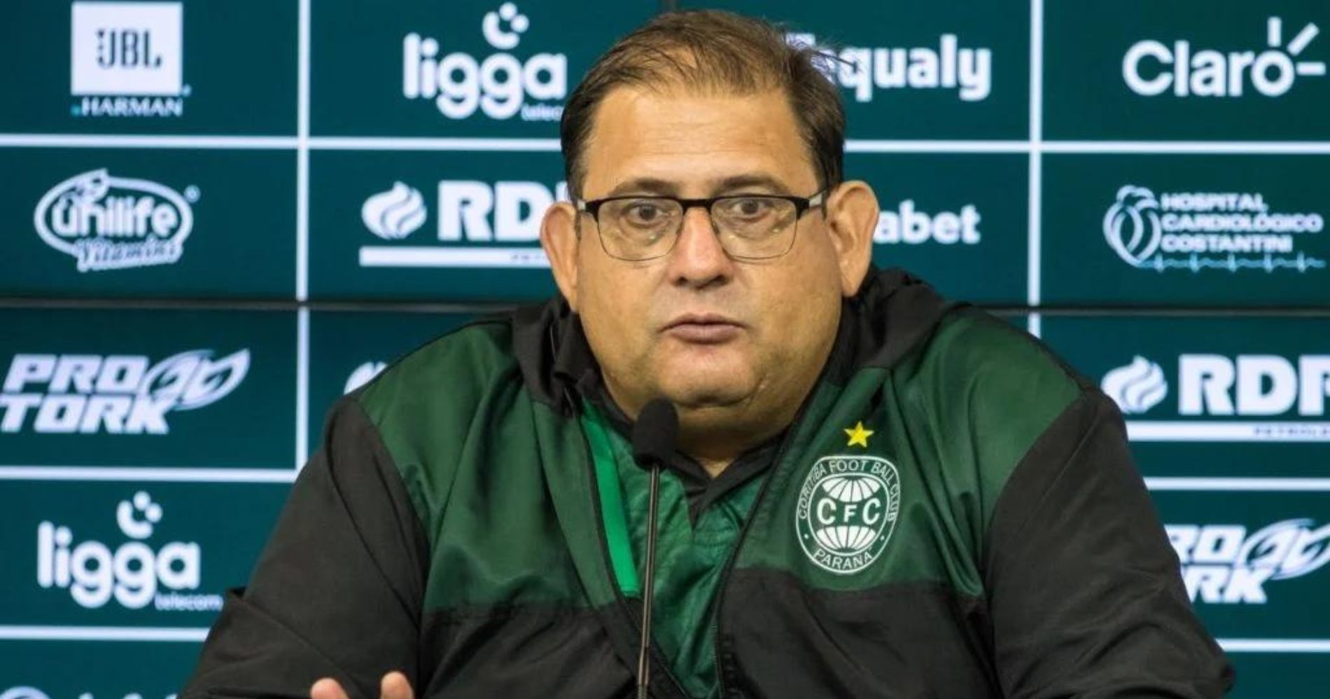 Coritiba demite técnico Thiago Kosloski e contrata Guto Ferreira para 2024