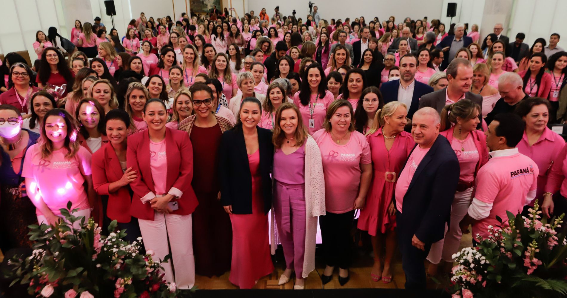 Paraná Rosa conclui com anúncio de edital de pesquisa voltado a mulheres com câncer de mama