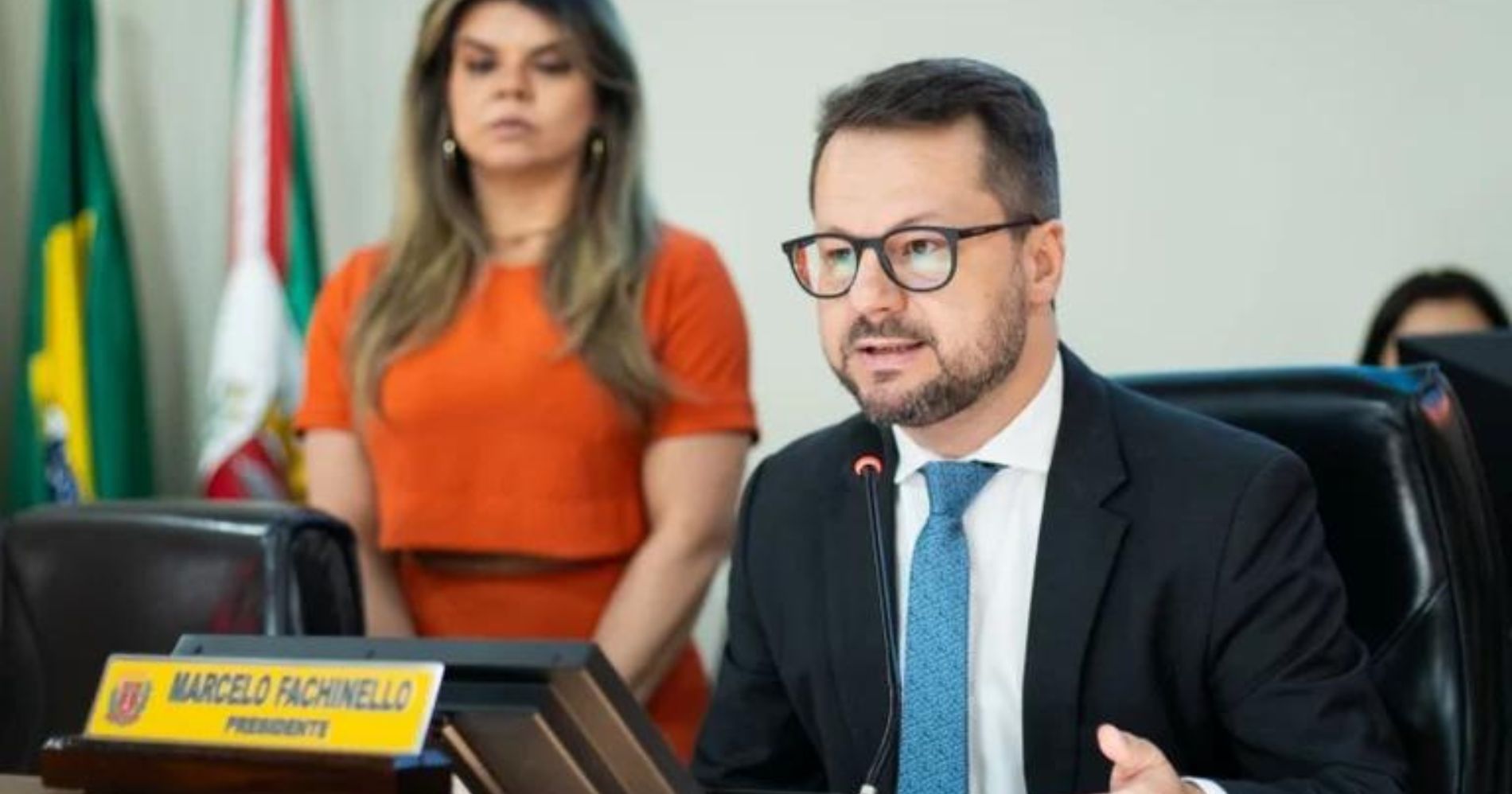 Presidente da Câmara de Curitiba solicita apuração de prisão de vereadora por dirigir embriagada e bater carro