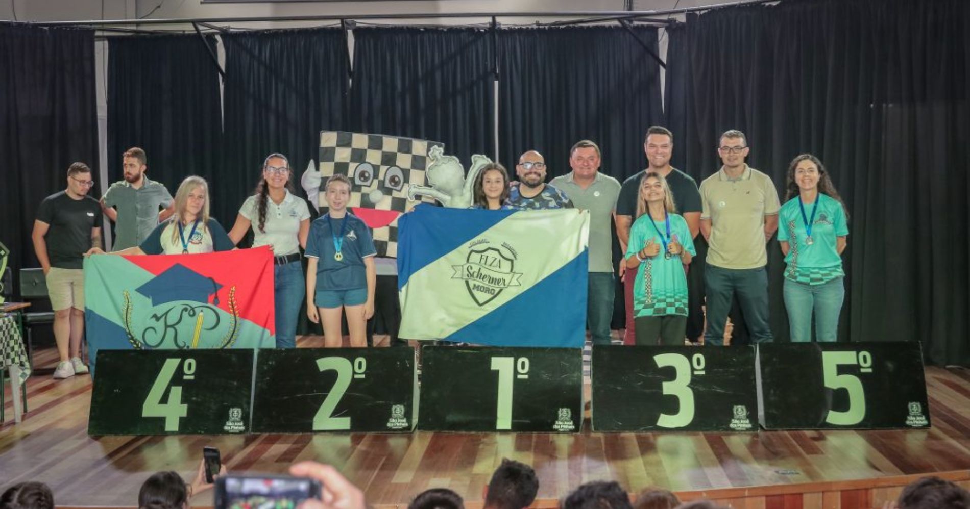 Circuito Escolar de Xadrez de São José dos Pinhais premia os principais participantes de 2023