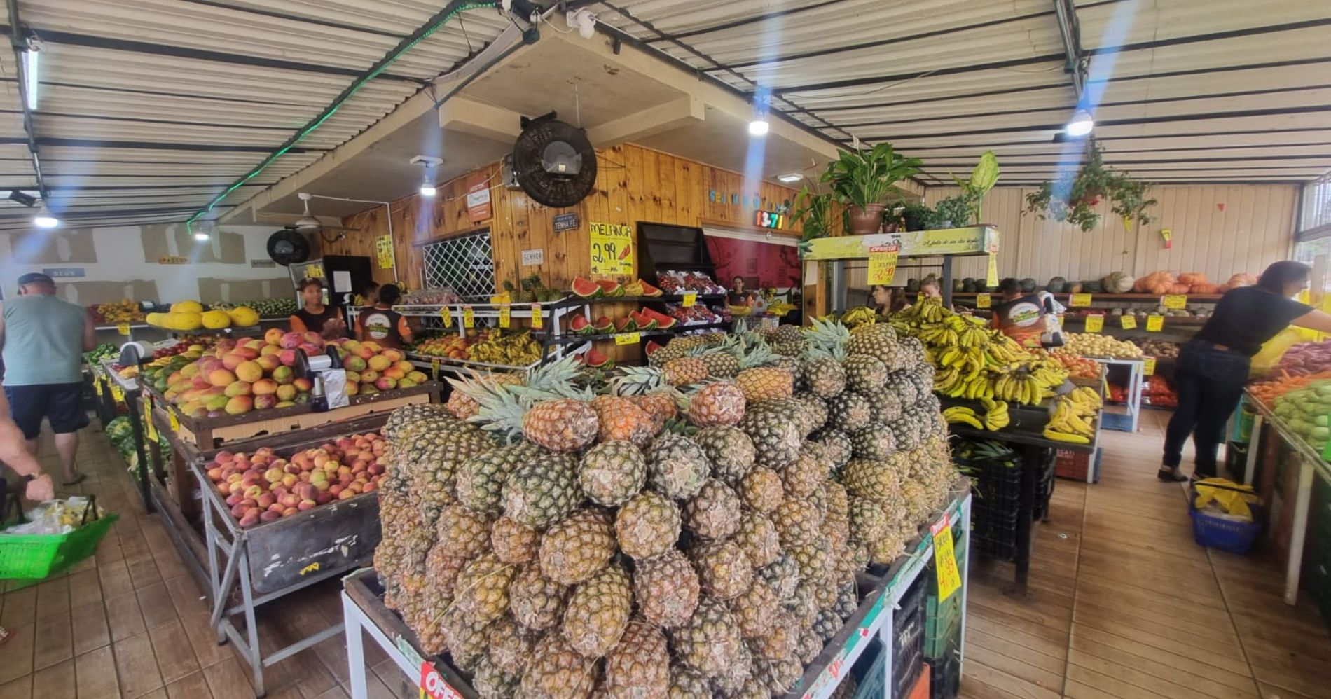 Donos da Frutaria Paulista vêem negócio “bombar” na região