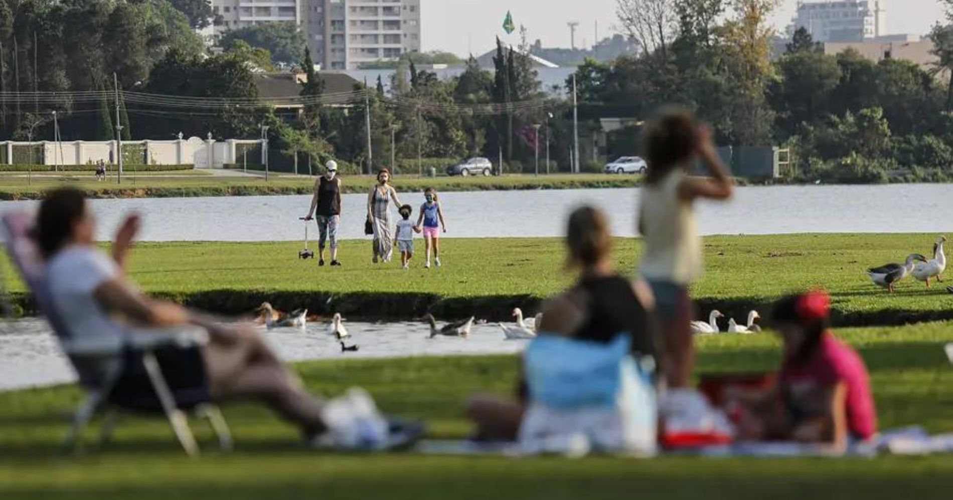 Previsão indica final de semana ensolarado com temperaturas acima dos 30°C em Curitiba