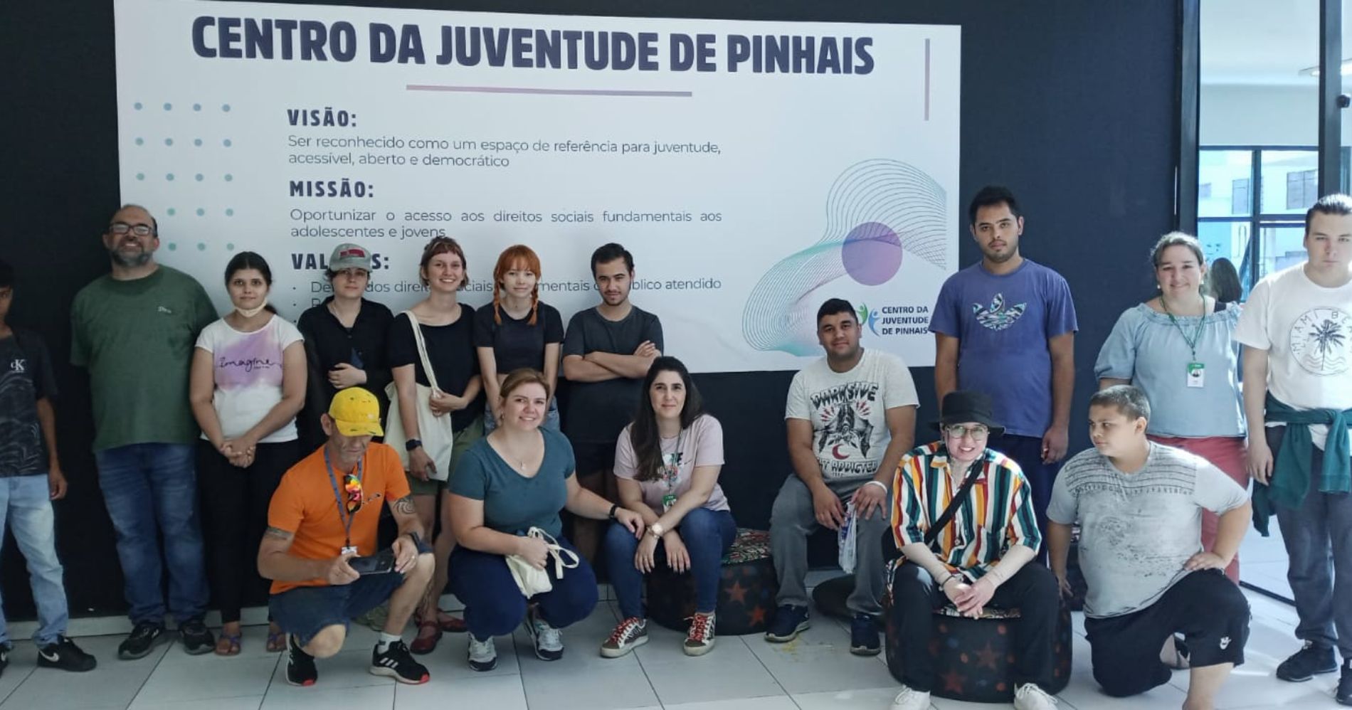 Projeto "Chega Mais" conduz jovens de diversas regiões de Pinhais ao Centro da Juventude