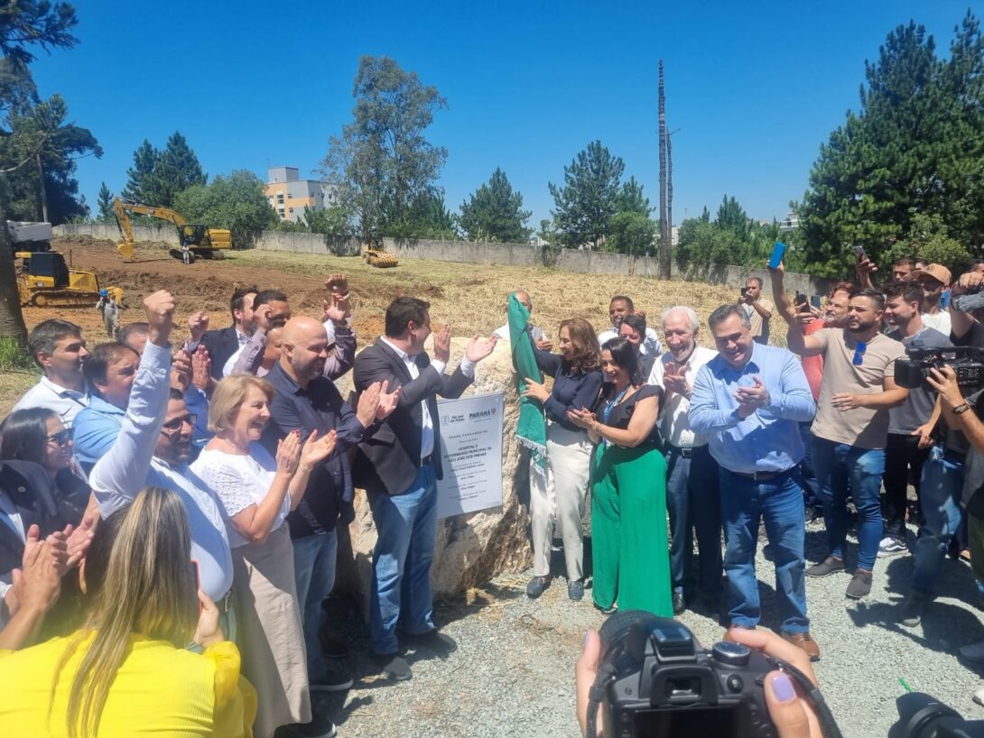 Pedra Fundamental É Lançada Para O Início Das Obras Do Novo Hospital E Maternidade De São José Dos Pinhais Cerimonia De Inauguracao Da Obra Com O Lancamento Da Pedra Fundamental Pedra Fundamental É Lançada Para O Início Das Obras Do Novo Hospital E Maternidade De São José Dos Pinhais