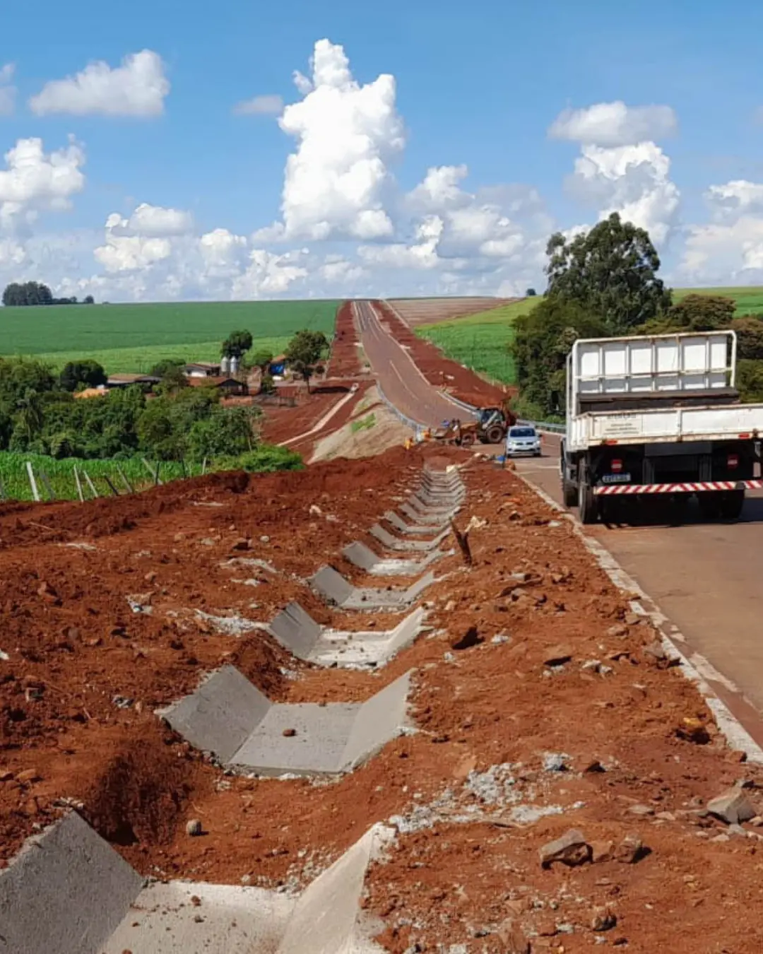 Imagem de destaque - Conclusão da pavimentação da PR-239 entre Toledo e Bragantina alcança 97,26%