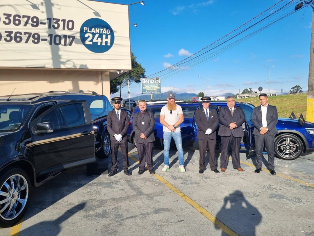 Funerária Santa Mônica É Reinaugurada Após Reforma Completa E Serviços Executivos Alem Dos Veiculos Executivos A Funeraria Dispoe De 4 Carros Prontos Para O Cortejo Alem De Uma Equipe De Profissionais Altamente Qualificada Funerária Santa Mônica É Reinaugurada Após Reforma Completa E Serviços Executivos