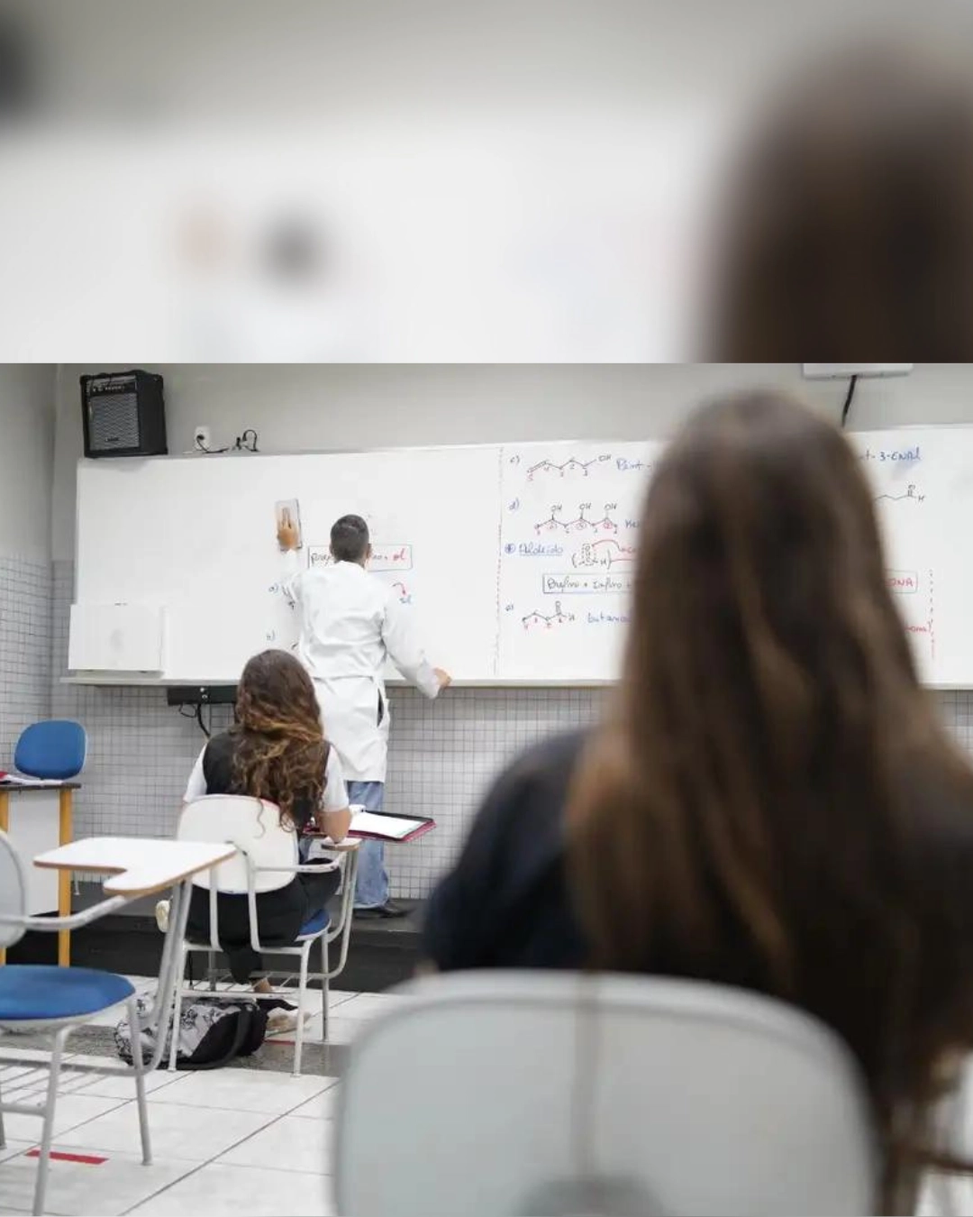 Imagem de destaque - Relatório determina ampliação da carga horária do ensino médio para 2,2 mil horas