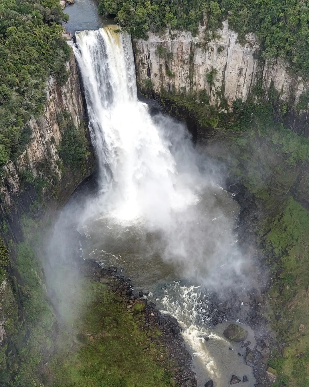 Conheça os 10 principais destinos turísticos do Paraná