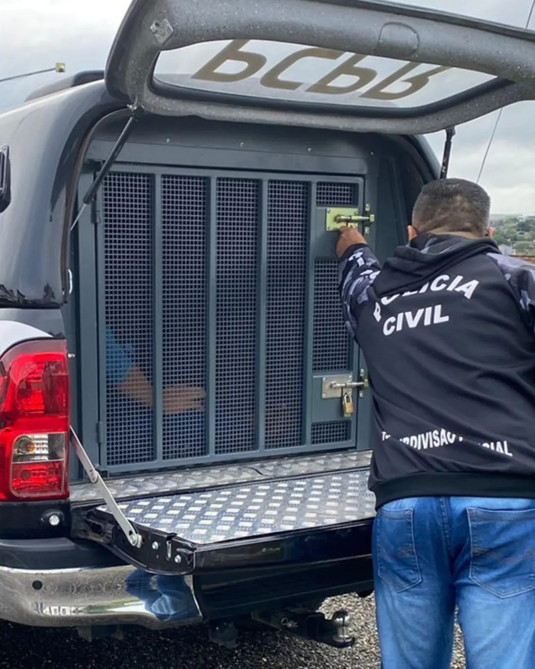 Mulher é presa por receptação de produtos furtados em Campina Grande do Sul