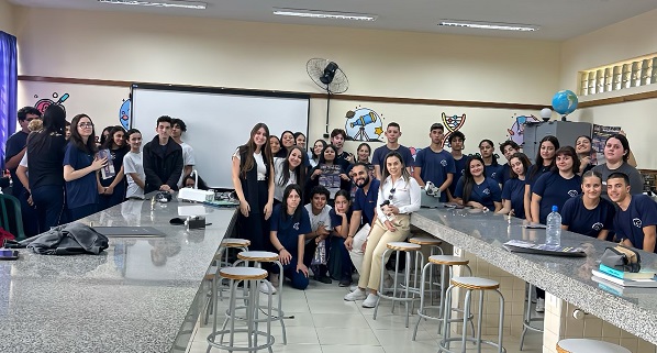 Alunos Do Colégio Bandeirantes Recebem Visita Do União Metropolitana