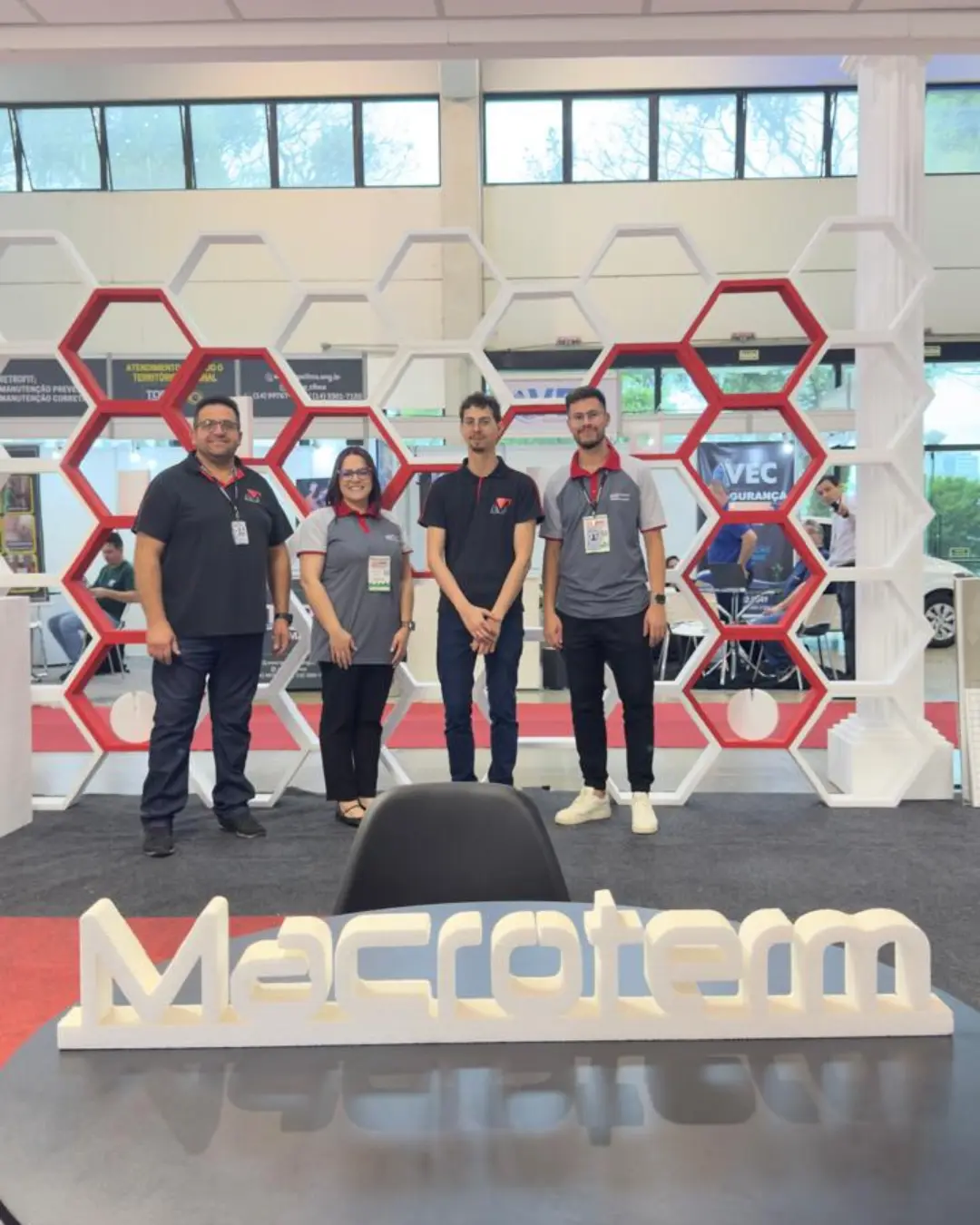 Macroterm apresenta casas feitas em isopor na ExpoMatcon 2024