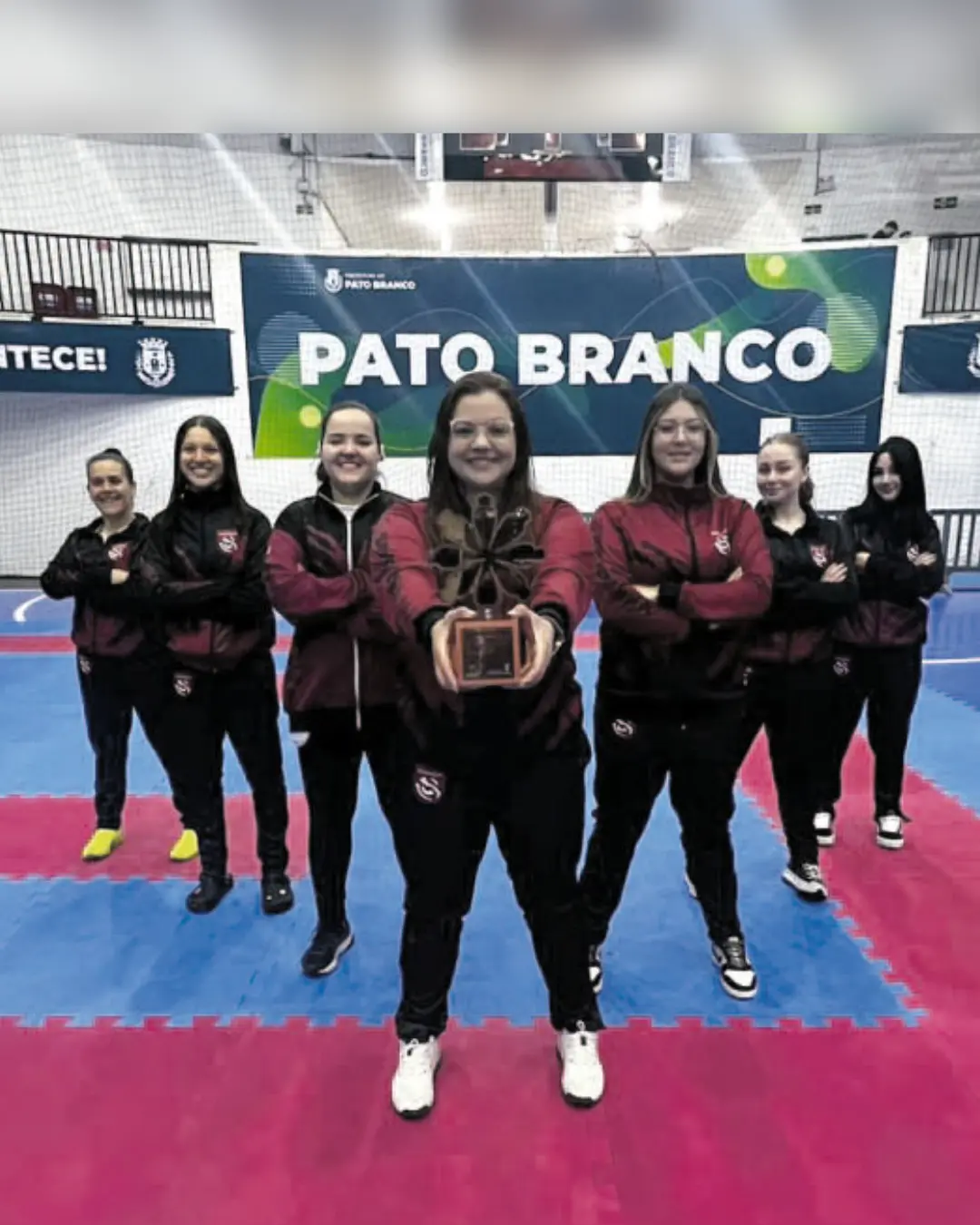 Piraquara brilha no Paraná Combate com conquistas expressivas no karatê