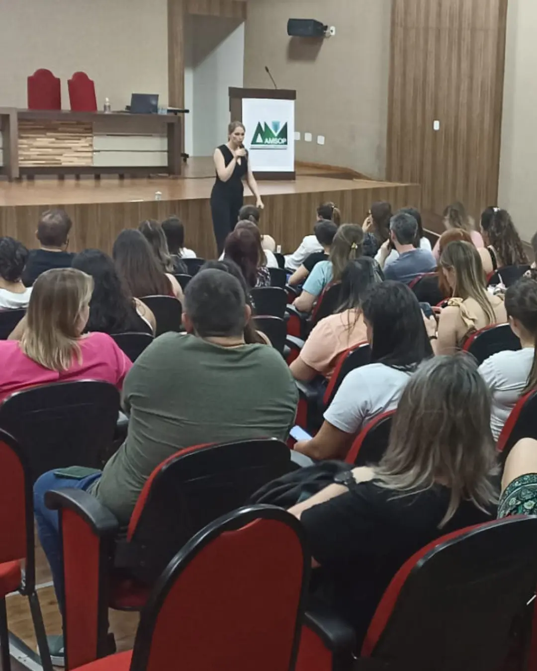 Curso capacita 200 profissionais em Francisco Beltrão sobre Transtorno do Espectro Autista