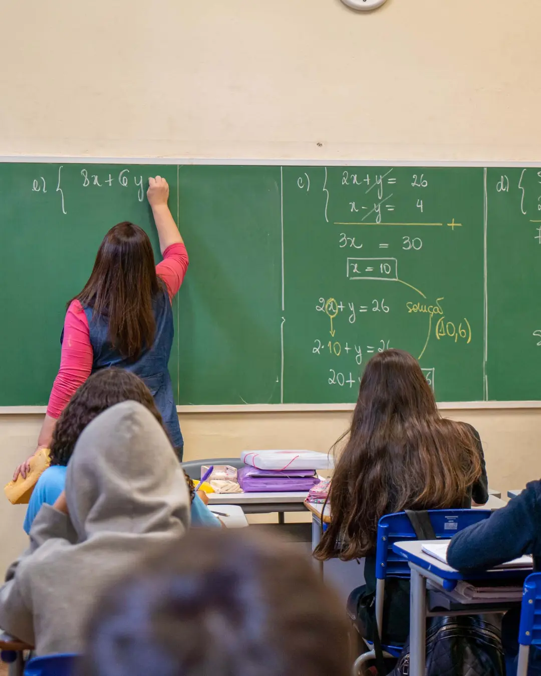 Educação amplia quadro com 1.100 novos professores aprovados em concurso