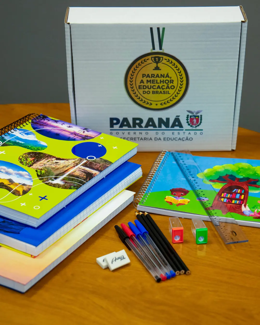 Estado do Paraná distribuirá kits escolares para todos os alunos da rede estadual em 2025