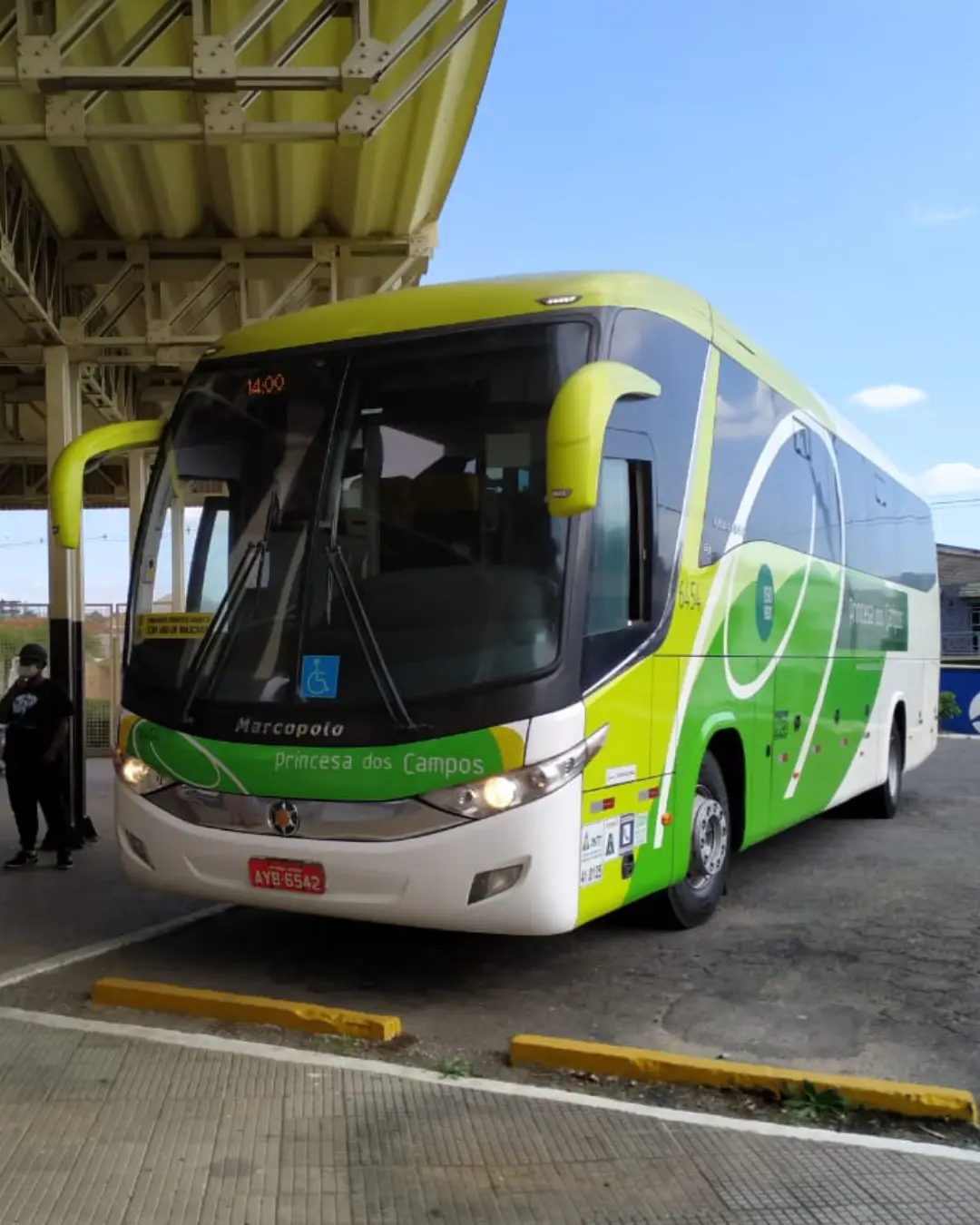 Paraná sanciona lei de gratuidade para idosos em transporte intermunicipal