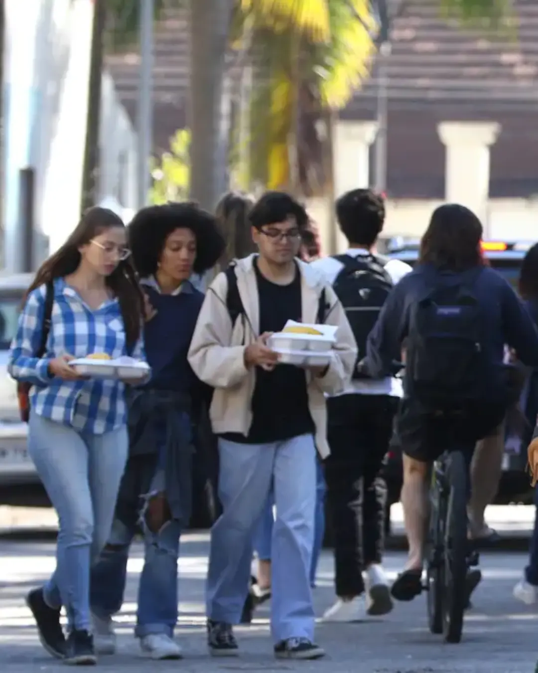 Pesquisa revela desejos profissionais e preocupações dos jovens brasileiros