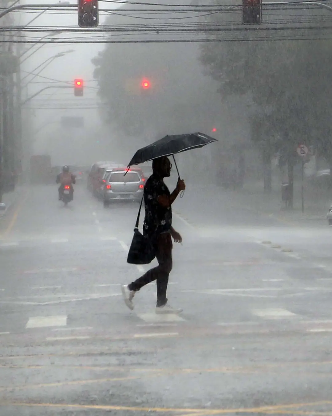 Previsão indica cerca de 100 mm de chuva em Curitiba até segunda-feira (09)