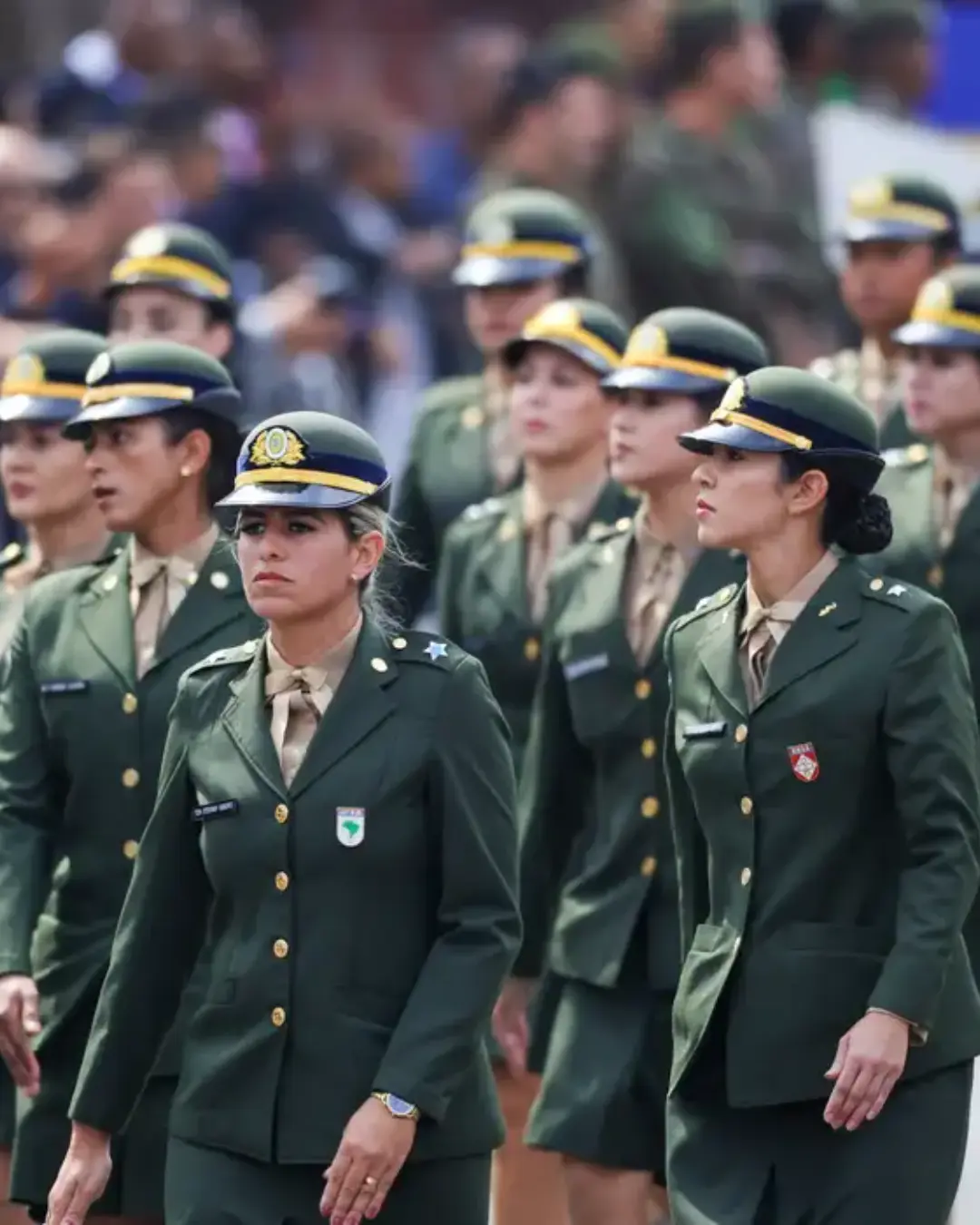 Alistamento militar feminino voluntário registra 7 mil inscrições em 2 dias