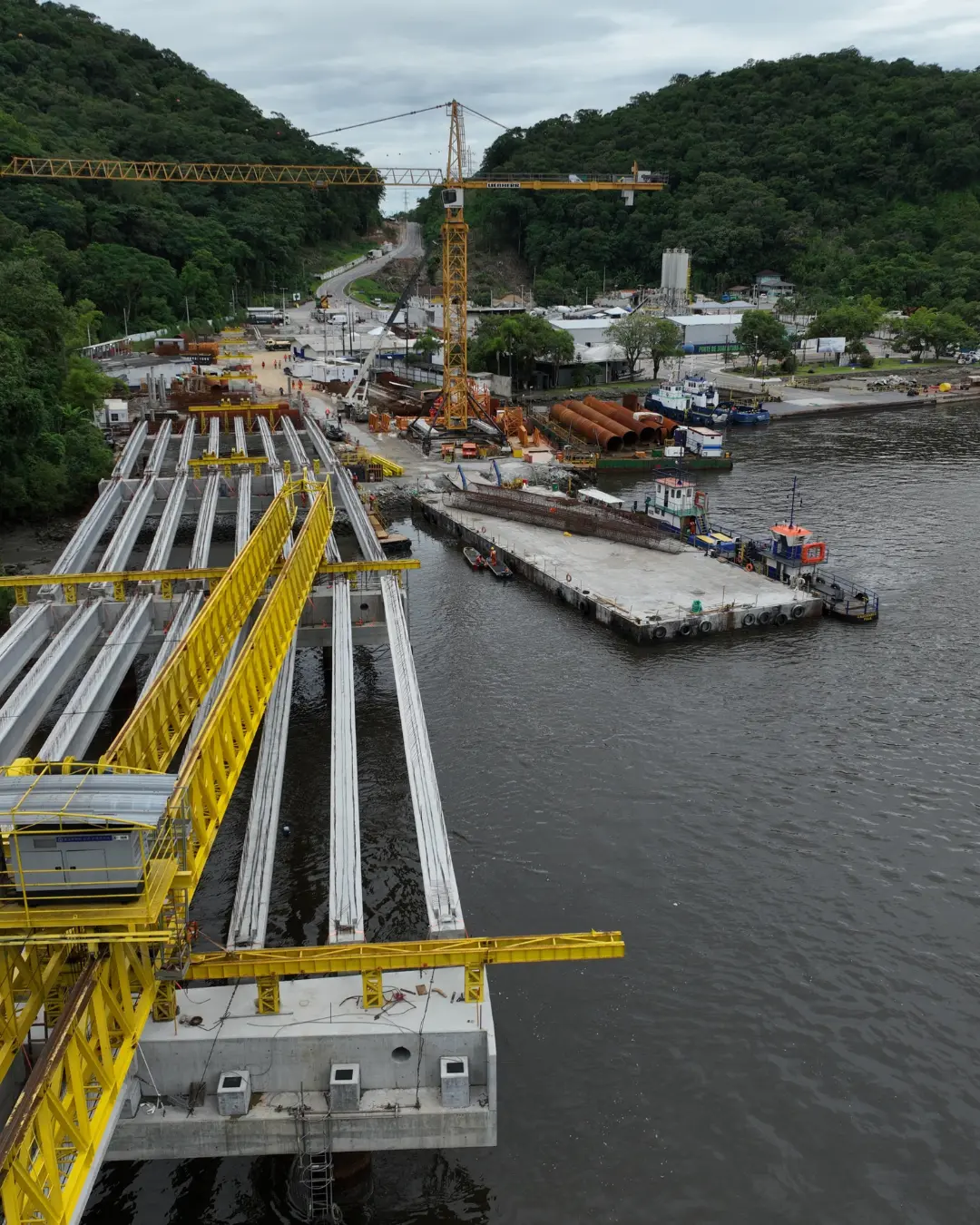 Obra da Ponte de Guaratuba atinge 35,3% com instalação de vigas longarinas e previsão de conclusão para 2026