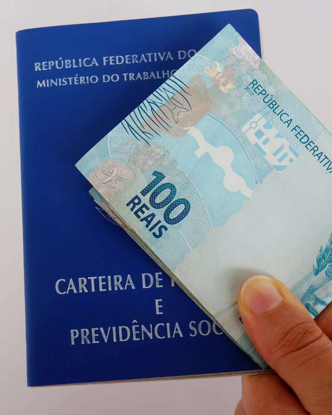 Abono Salarial 2025: saiba quem tem direito e como sacar o benefício