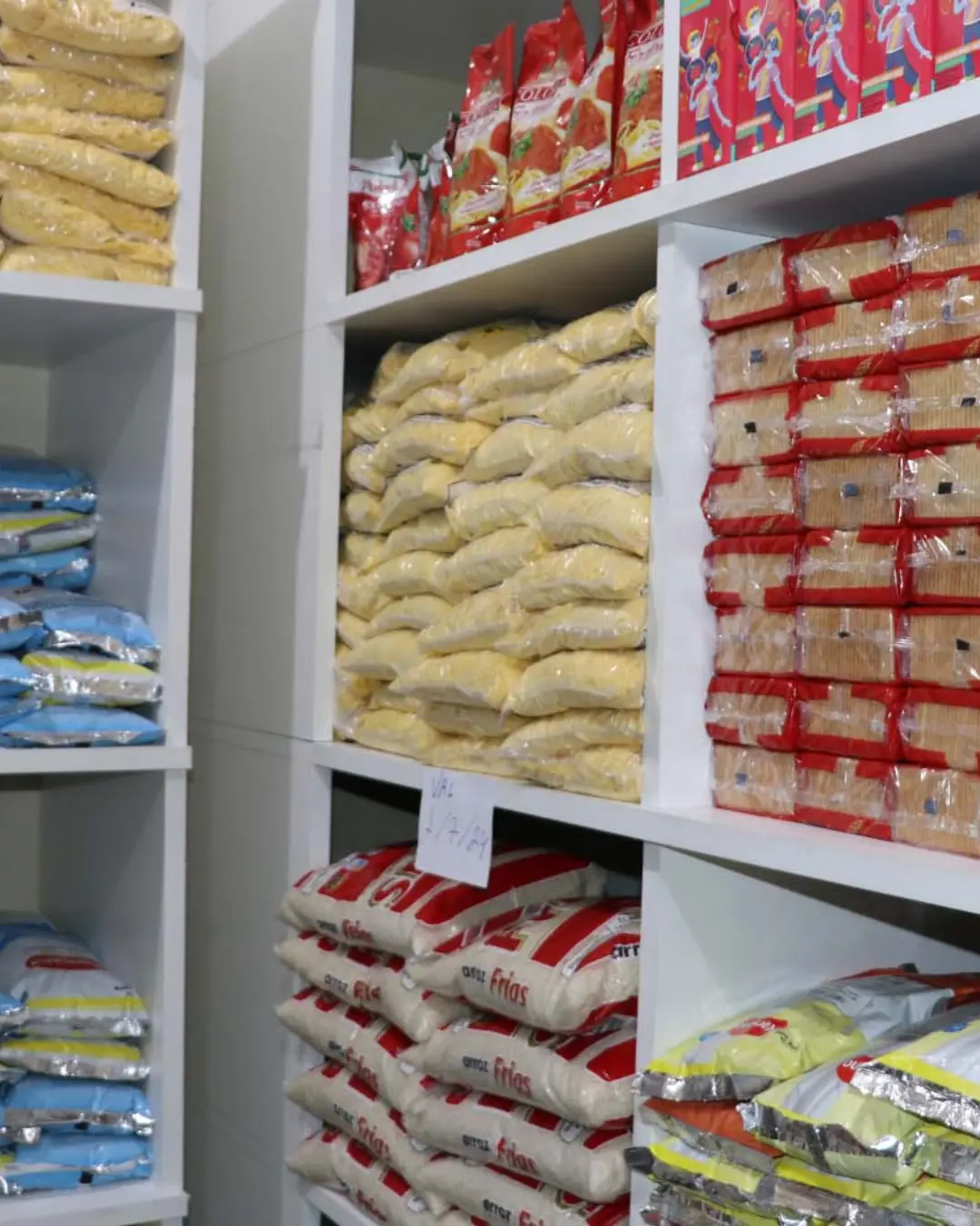 Governo do Paraná finaliza entrega da primeira remessa de merenda escolar de 2025 para mais de 2 mil escolas