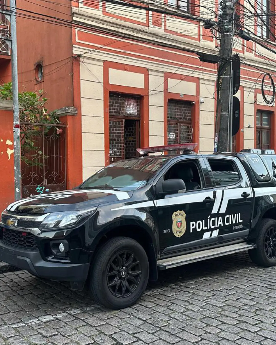 Operação em Curitiba prende sete suspeitos de envolvimento em duplo homicídio no Sítio Cercado