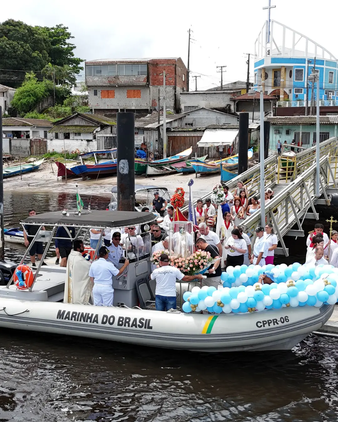 Procissões de Nossa Senhora dos Navegantes e Iemanjá destacam turismo religioso no Paraná
