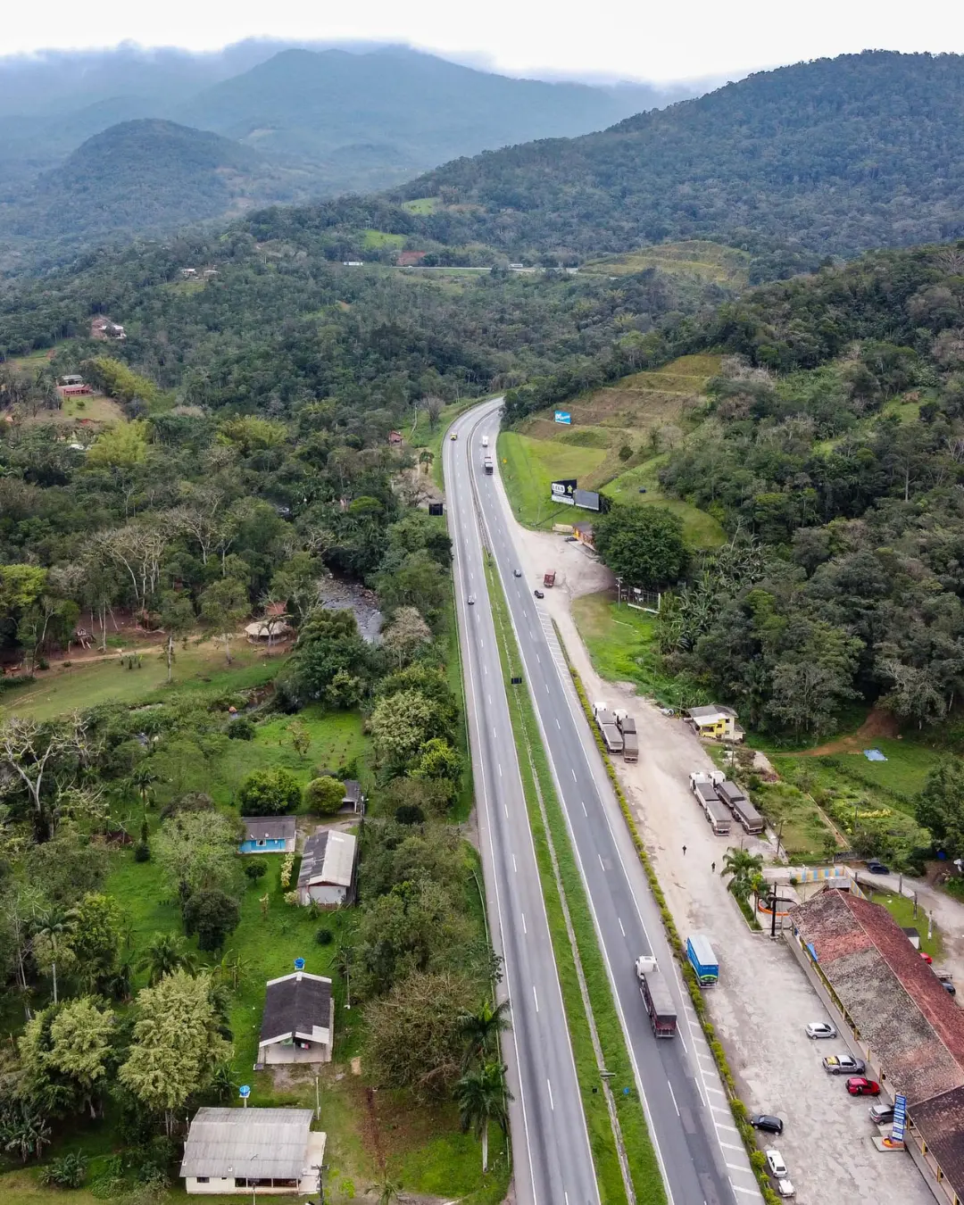 Quatro empresas disputam estudos para expansão de 151 km em rodovias do Litoral do Paraná