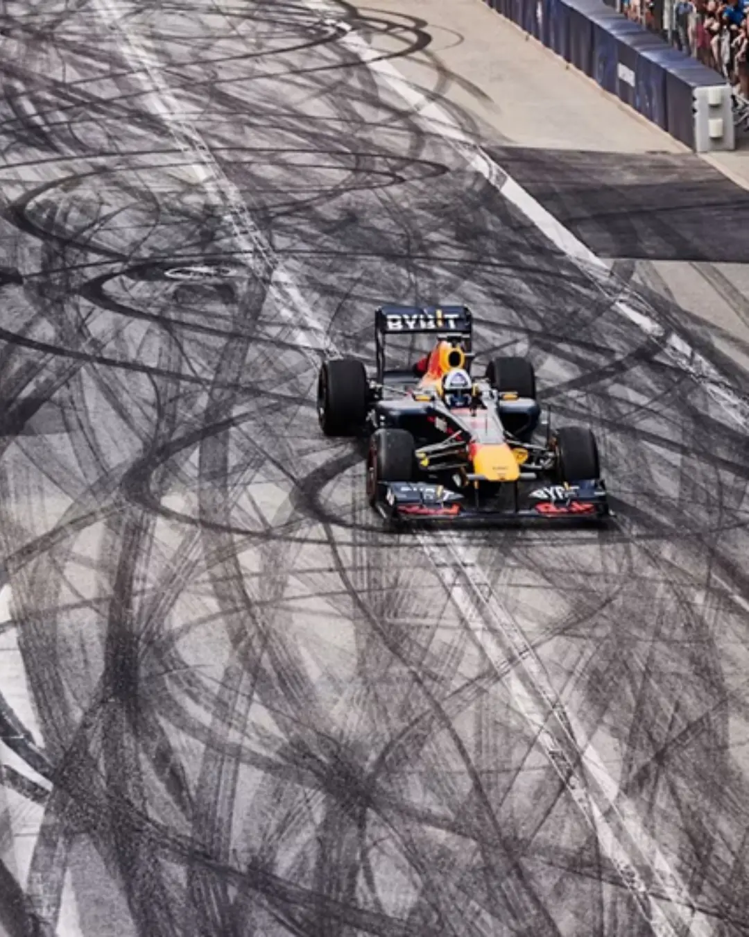Red Bull Showrun chega a Curitiba com Fórmula 1 e esportes radicais em março de 2025