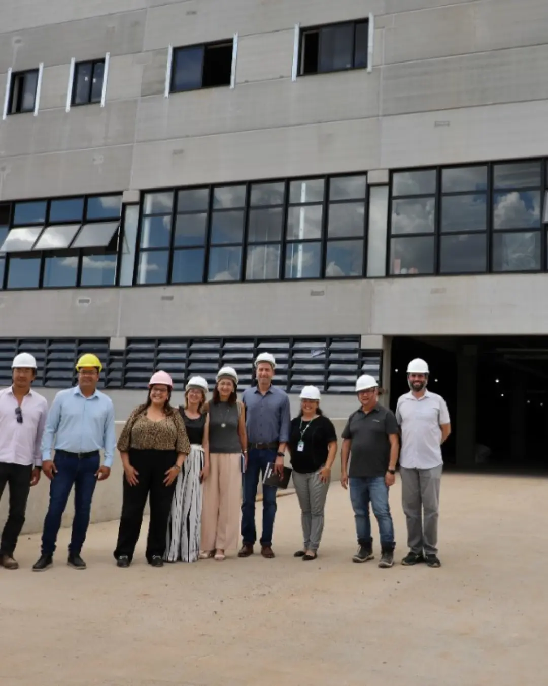 Secretária de Saúde de Curitiba avalia modelo do Novo Hospital de Pinhais em visita técnica