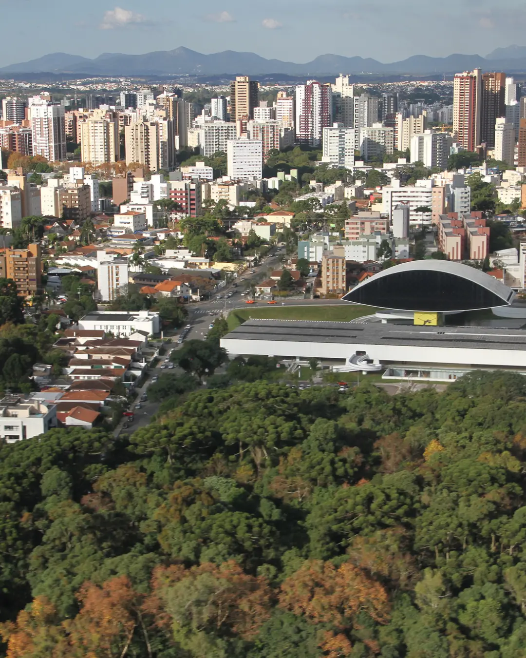Curitiba terá terça-feira com pancadas de chuva e aumento na temperatura