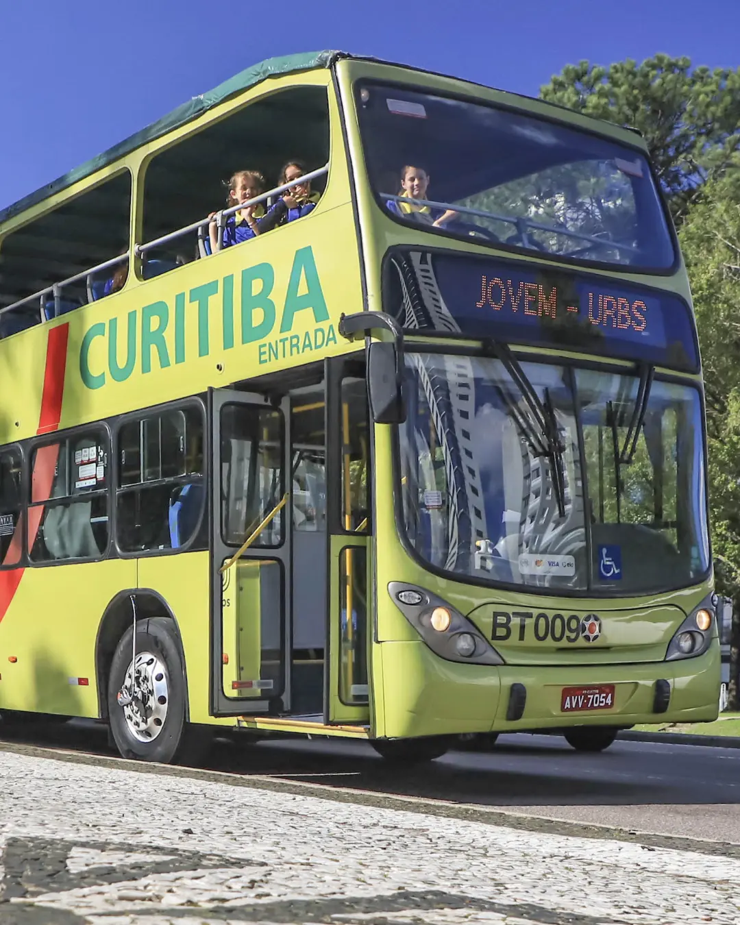 Linha Turismo de Curitiba terá tarifa promocional de R$ 6 em comemoração aos 332 anos da cidade