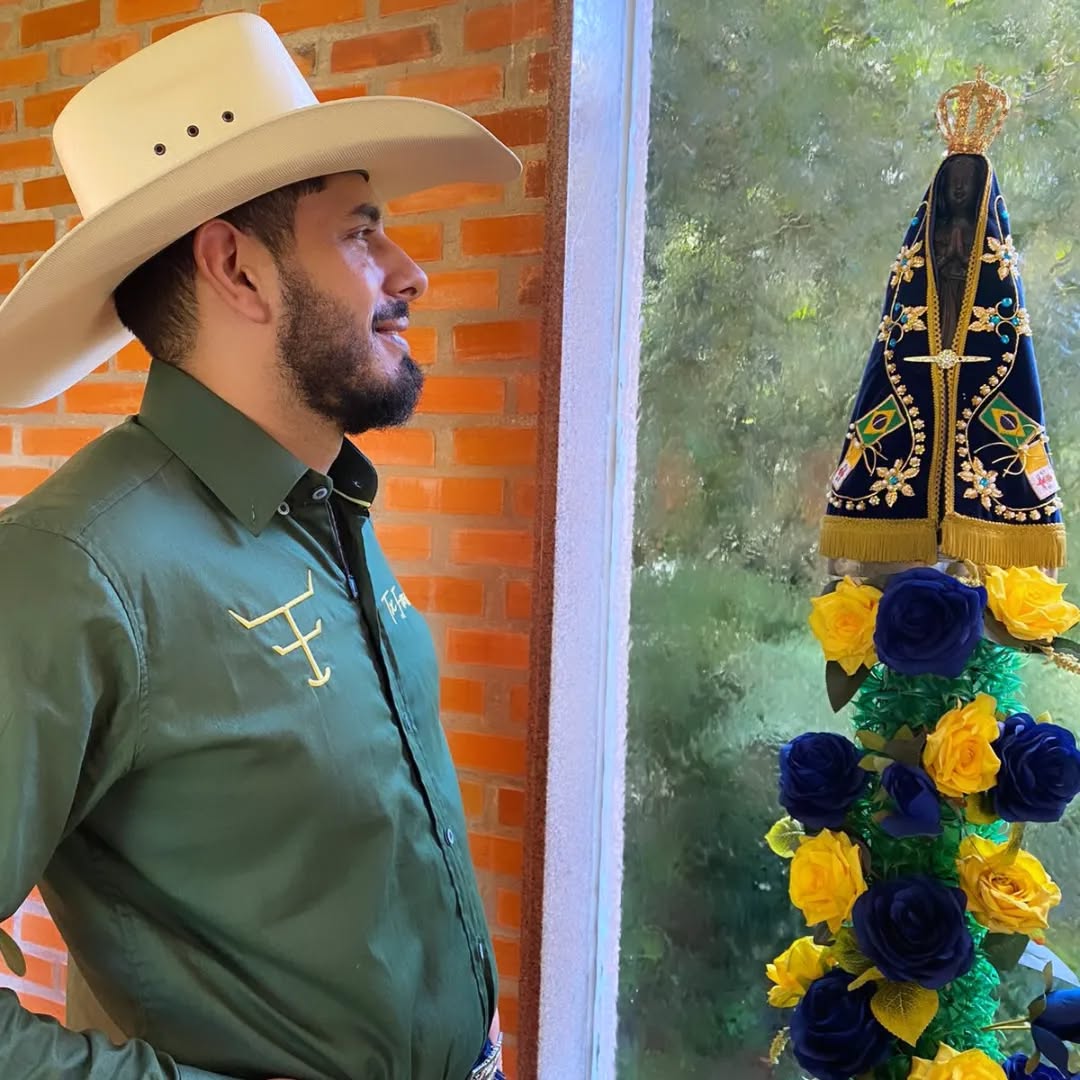Chapéu Na Cabeça, Verdade Na Alma: A Jornada Do Cowboy Claudimar Muneratto Chapéu Na Cabeça, Verdade Na Alma: A Jornada Do Cowboy Claudimar Muneratto
