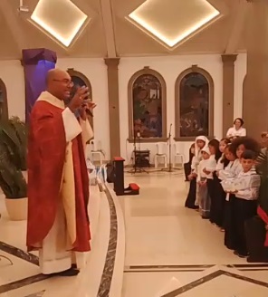 Após 30 Anos, Padre José Messias Inicia Sua Despedida De Campina Grande Do Sul Após 30 Anos, Padre José Messias Inicia Sua Despedida De Campina Grande Do Sul